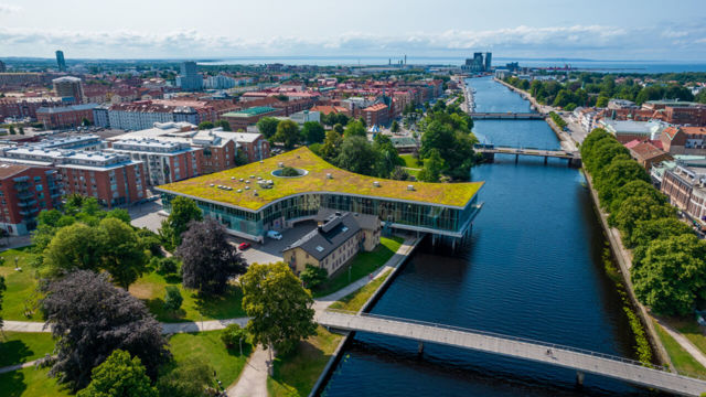 Drönarbild av Halmstads stadsbibliotek