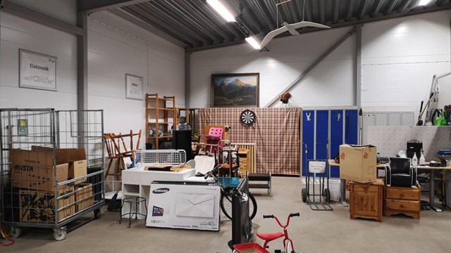 A storage for remanufactured items such as furniture, tv, kids bicycle.