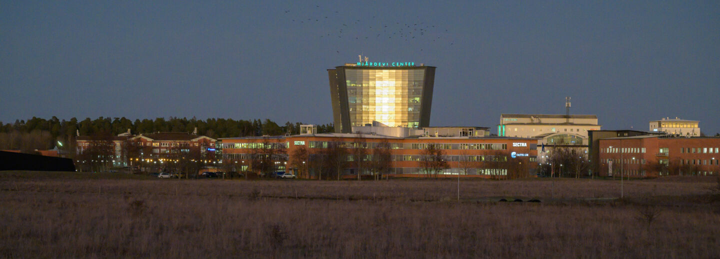 Landskap med Mjärdevi Science Park i bakgrund.