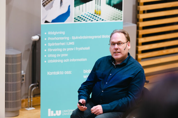 Henrik Andersson presenterar sin forskning när BBF firar 10 år