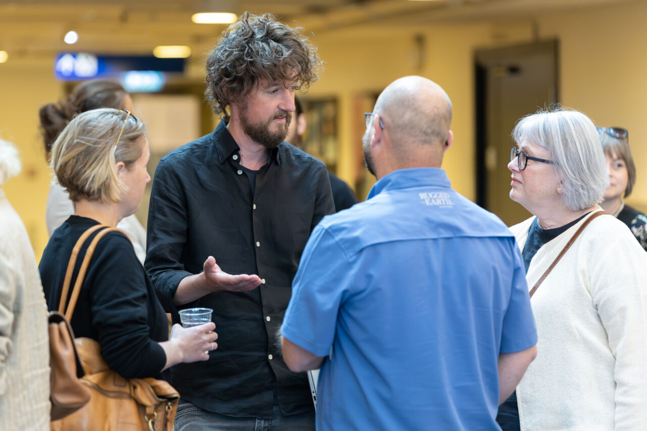 Mingel och utställning Campus US