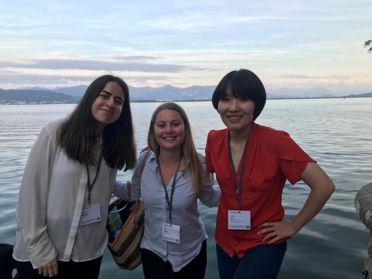 Tre personer fram Bodensjön.