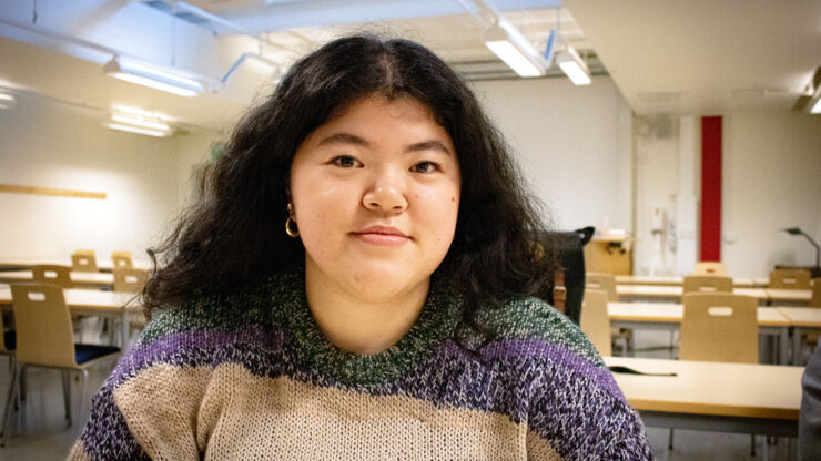 Photo, female student.