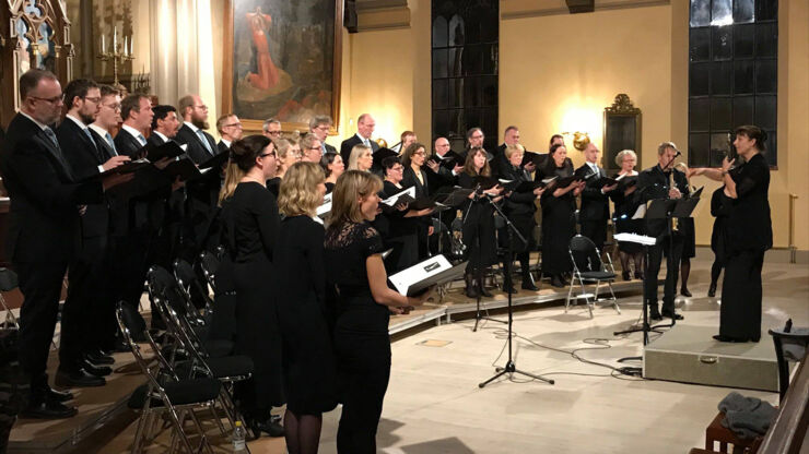 Kyrkokonsert med Östgöta Kammarkör under ledning av Christina Hörnell, director musices, Linköpings universitet.