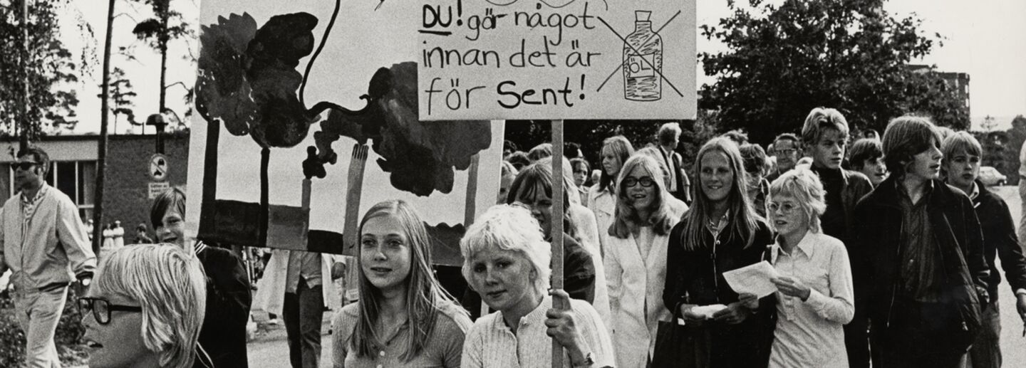 Ungdomar demonstrerar 1975-1980