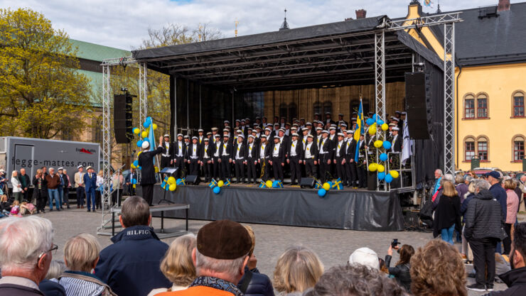 Studensångare sjunger på Valborg