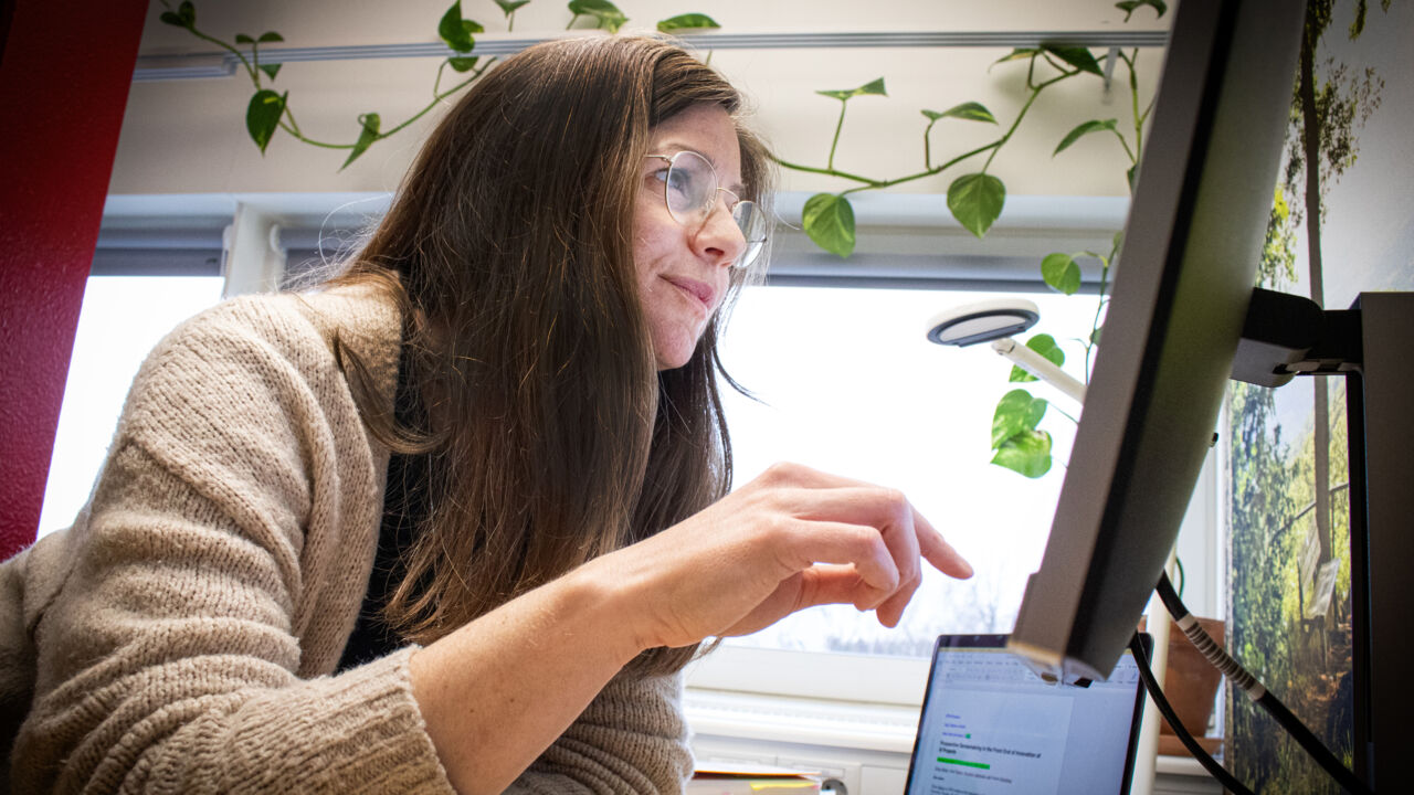 porträtt kvinnlig forskare. 