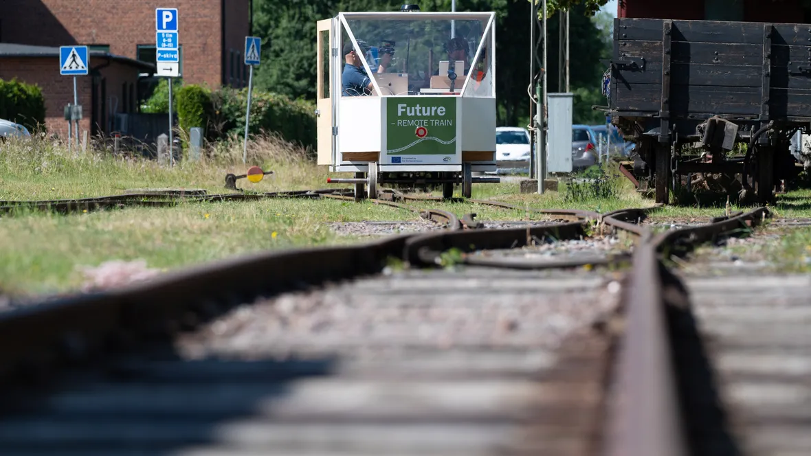 Forskningsvagn åker på spår i Vadstena.