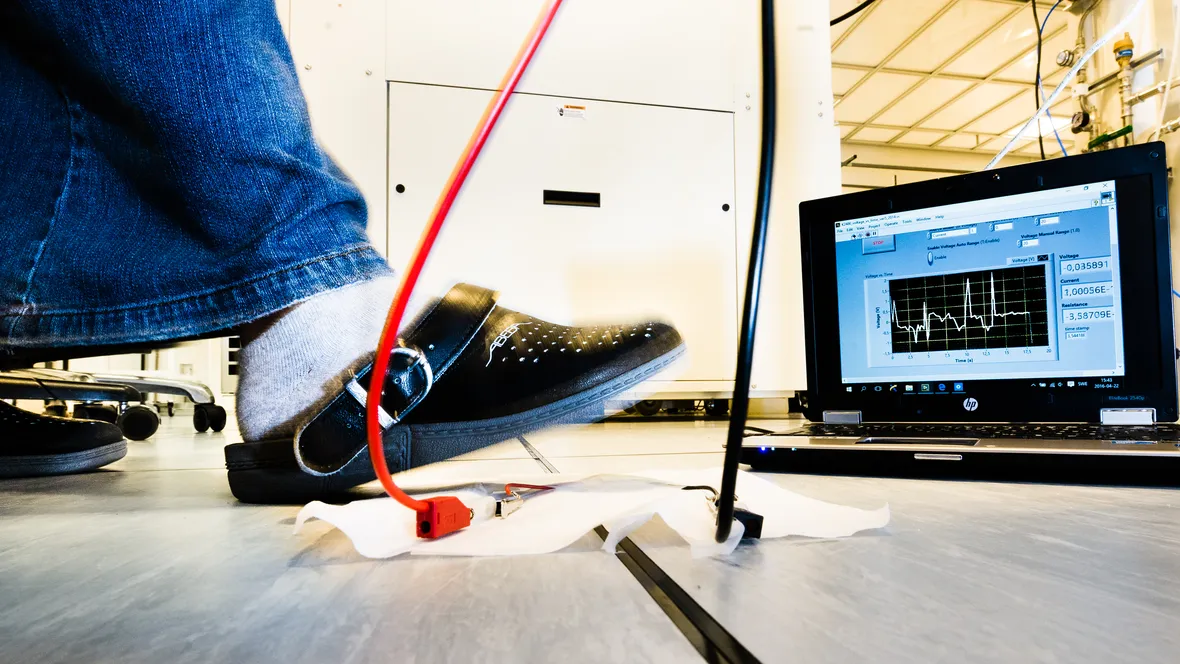 Footstep sensor based on piezoelectric nanogenerator transferring mechanical energy into electrical energy