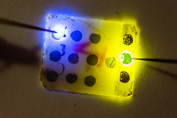 Fabrication of intrinsic white light emitting diodes using nanostructures synthesized by the low temperature method