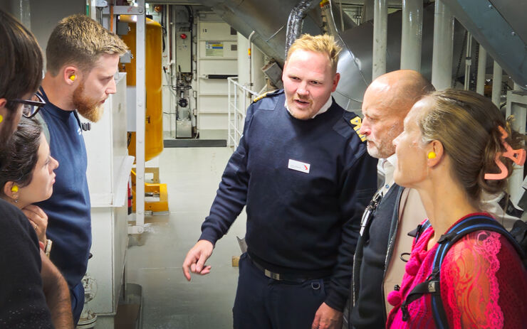 Studiebesök om biogas på Gotland. Maskinrummet på färjan.