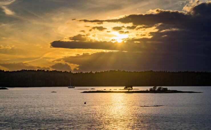 Solnedgång vid havet.